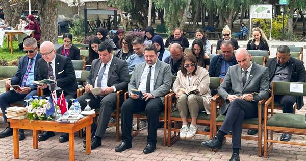 DAÜ’de 62. Kütüphane Haftası Kapsamında “Akman Dinçyürek Çalışma Salonu” Açıldı ve Kitap Okuma Etkinliği Gerçekleştirildi